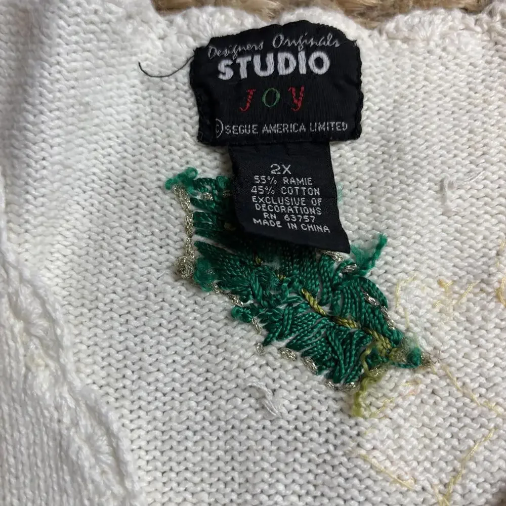 Knit poinsettia vest sz 2X